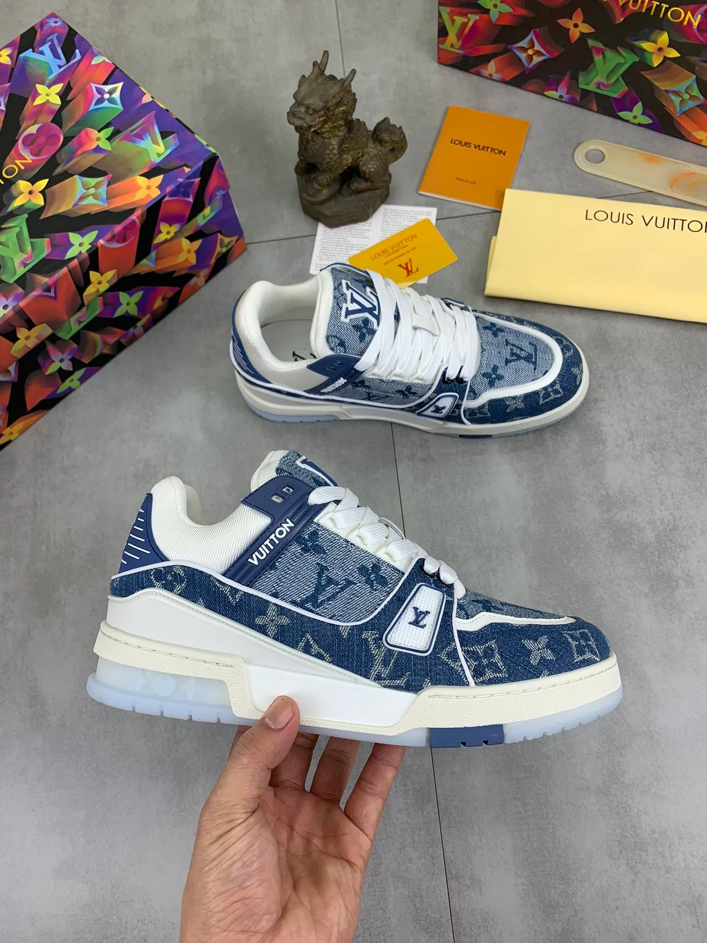 Men's men's shoes 💰P540 New style 💰💎💎Latest color High version 2025Louis*Vuitto* LV Traine Catwalk TRAINER outsole and fabric private model A shoe that definitely costs a lot of money and effort. This series was designed after the arrival of Vifgil. It is favored by many fans every season. Original TPU outsole Original packaging Men's size: 38-45 (46 can be customized) Color: 2️⃣ colors available (available from stock, super fast delivery)